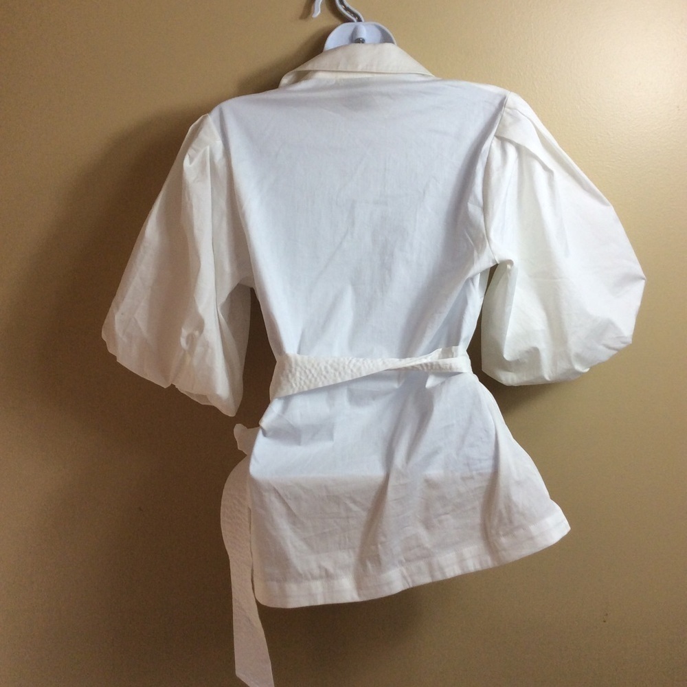 Elie Tahari puff sleeve belted wrap blouse. V-neck. Medium. White - Picture 10 of 10